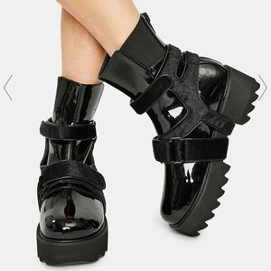 Poster girl harness patent boots NIB size 8